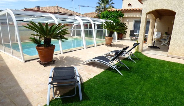 Beautiful, very comfortable traditional villa with private swimming pool for 6 people