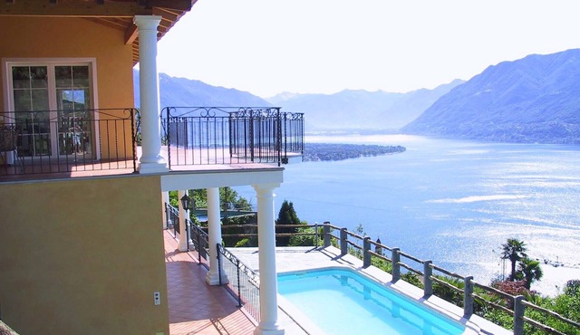Beautiful Villa with fantastic view, pool and beautiful garden.
