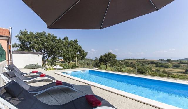 Beautiful Villa Ana Istra, with a Pool