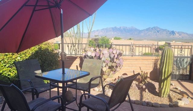 Beautiful view of Santa Rita Mountains!