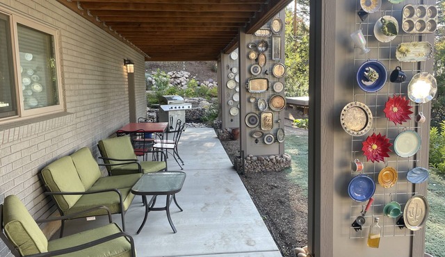 Beautiful view & seclusion, minutes from downtown Salt Lake City. Clear air!