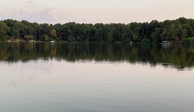 Beautiful views and lake front home on Toledo Bend! Fish right of the dock!