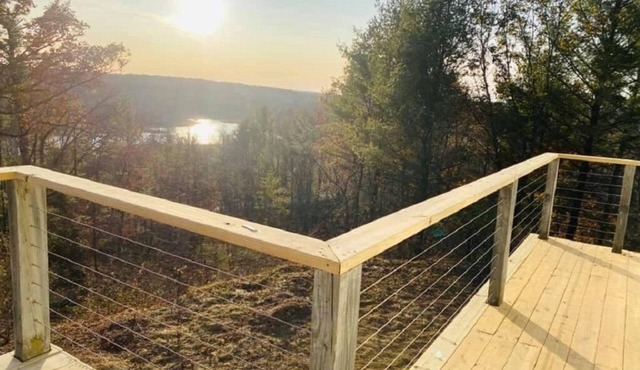 Beautiful views and water access on 20 acre paradise! slps 14 Hot tub dock kayak