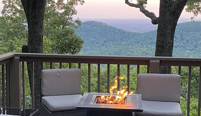 Beautiful Views, Arcade, Shuffleboard, Pinball, 4BR 3BA - 3 King Beds