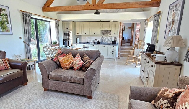 Beautiful Views Historic 16th Cent Barn Conversion - Pass the Keys