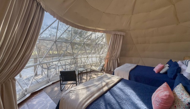 Beautiful Views of the Elk River in the Walnut Glamping Dome!