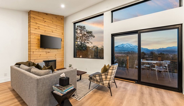 Beautiful Views W/Hot Tub 3bs 2bth Near Aspen