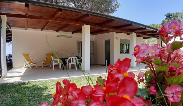 Beautiful villa 1 step from the sea in joppolo