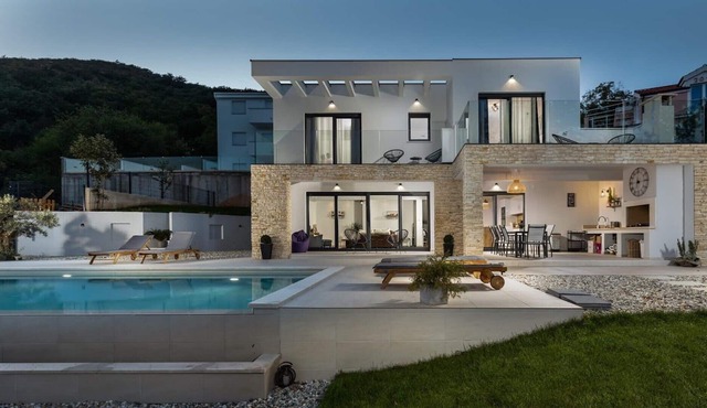 Beautiful Villa Askim Prestige