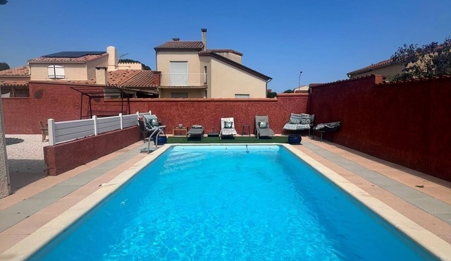 Beautiful villa at the foot of the Alberes mountains Swimming pool/Jaccuzi/Pétanque court