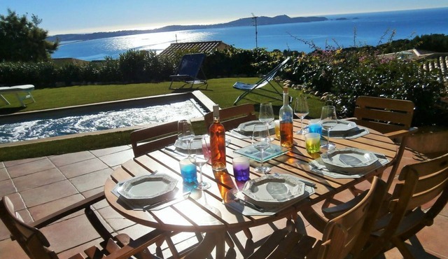 Beautiful villa at Mt des Oiseaux with 180° sea view and heated whirlpool pool