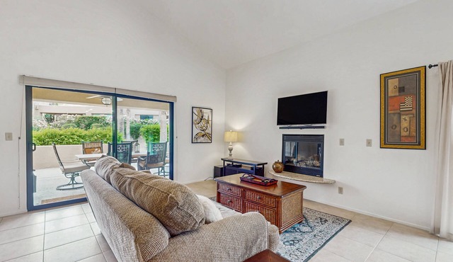 Beautiful Villa at Ironwood Country Club w/Shared Pool & Spa - near Golf Course