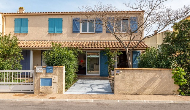 Beautiful Villa downtown 120 m² comfort * air conditioning, wifi 200 m plage