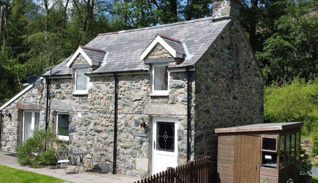 Beautiful villa for 4 guests with WIFI and pets allowed