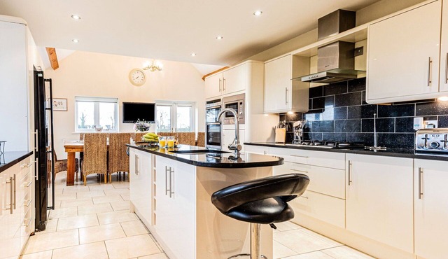 Beautiful villa for 14 guests with WIFI