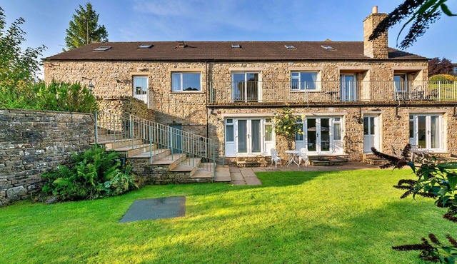 Beautiful villa for 16 guests with WIFI, terrace and pets allowed