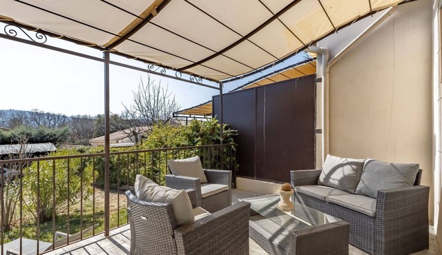 Beautiful villa for 4 guests with private pool, WIFI, TV and terrace
