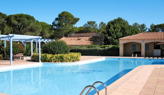 Beautiful villa for 5 guests with WIFI, pool, A/C, TV and terrace