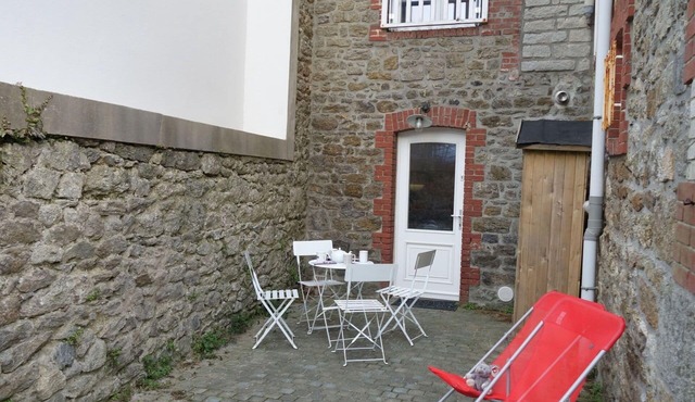 Beautiful villa for 5 guests with WIFI, TV, terrace and pets allowed