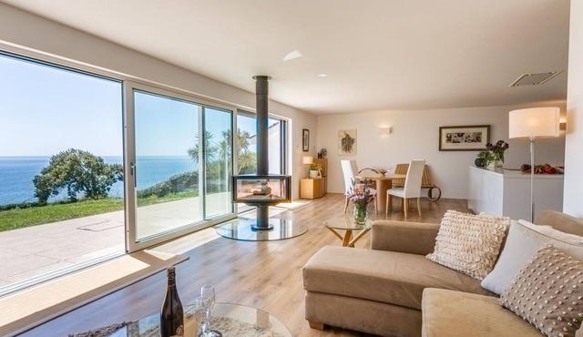 Beautiful villa for 6 guests with WIFI, TV and pets allowed