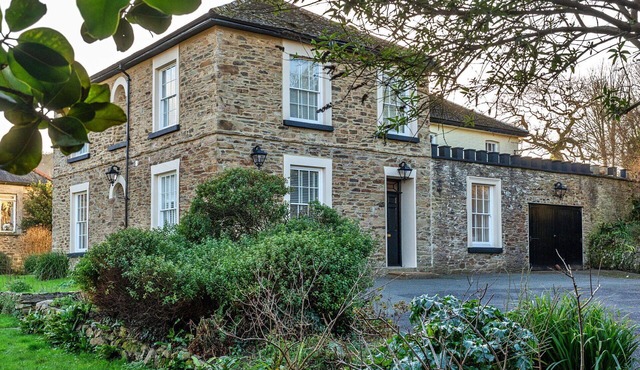 Beautiful villa for 7 people with hot tub, WIFI