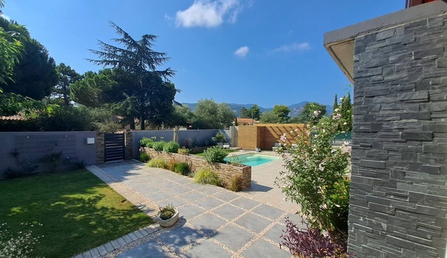 Beautiful villa with pool and mountain view in Argeles/mer