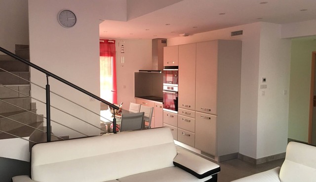 BEAUTIFUL VILLA 2 FACES IN QUIET FRAME 5 MN FROM THE BEACH CLASSIFIED 4 STARS