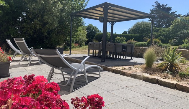 Beautiful villa Spa its park in the peace in 10 minutes on foot of the coast of pink granite