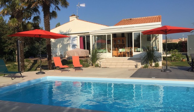 Beautiful villa 10 pers. near S. d'Olonne, heated pool