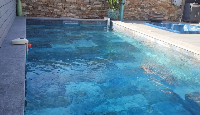 Beautiful villa 100M from the beach, swimming pool, jacuzzi, composite terrace