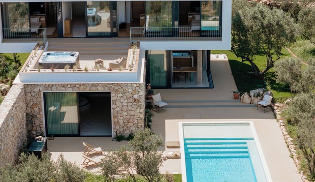 Beautiful Villa in fabulous Solta with WiFi, fitness room, AC
