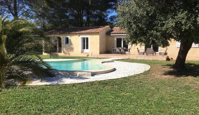 Beautiful villa in La Motte en Provence, 4 bedrooms, swimming pool, air-conditioned