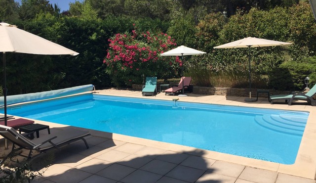 Beautiful Villa in Private Grounds, heated Pool, idyllic for memorable holidays