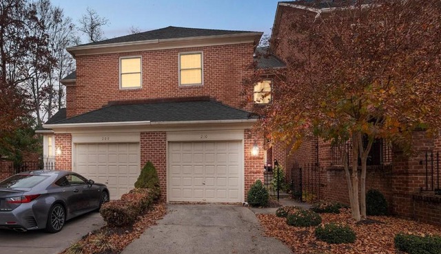 Beautiful Villa in the Heart of Historic Downtown Bel Air! villa