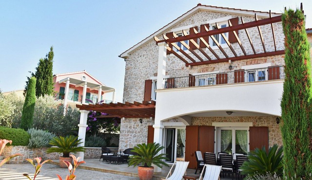 Beautiful Villa Klara Preko