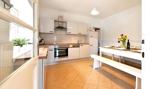 Beautiful Villa Krasa, 3 bedrooms, 2 bathrooms, private pool, rustic