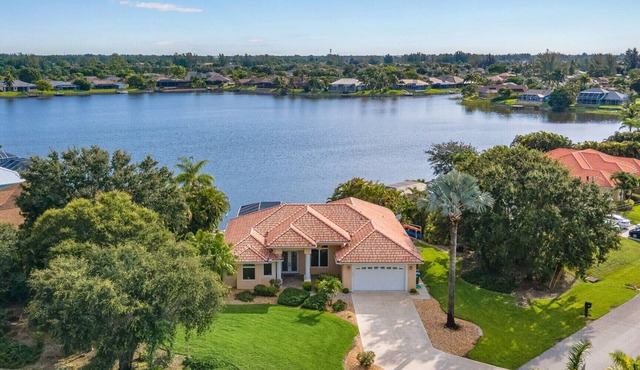 Beautiful Villa Lake View Heated Pool, Spa & Kayak’s🐠 Simply Wonderful!