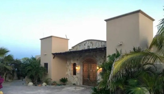 Beautiful Villa, Ocean front