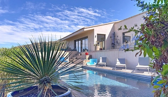 Beautiful villa, panoramic village view, sea view