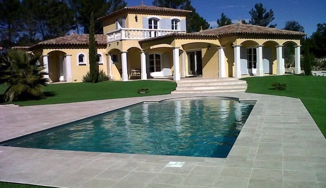 Beautiful villa, panoramic view and heated swimming pool