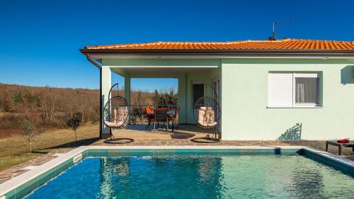Beautiful villa Petar with pool in Brtonigla