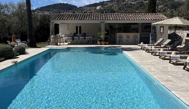 Beautiful Villa set in ancient olive grove with large pool & amazing facilities.