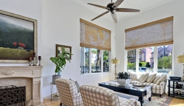 Beautiful villa style home 600 ft from the ocean