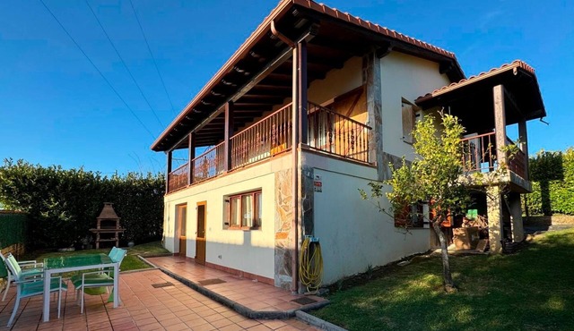Beautiful villa surrounded by nature and close to the beach. Ideal for families.
