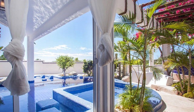 BEAUTIFUL VILLA WITH PRIVATE POOL