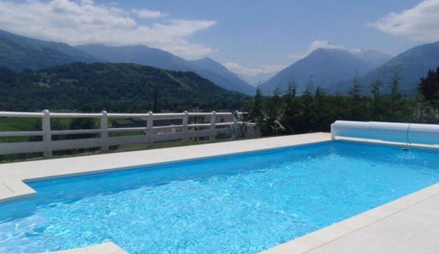 Beautiful villa with pool -3