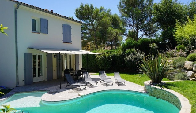 Beautiful Villa with heated pool on the Pont Royal golf, close to the lake