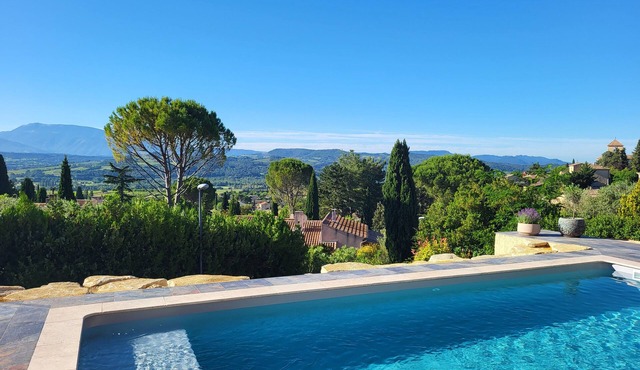 Beautiful villa with SWIMMING POOL and PANORAMIC VIEW - Residential setting