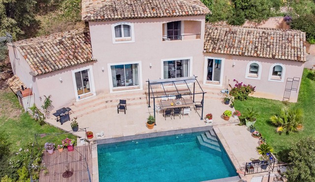 Beautiful villa with pool and magnificent view