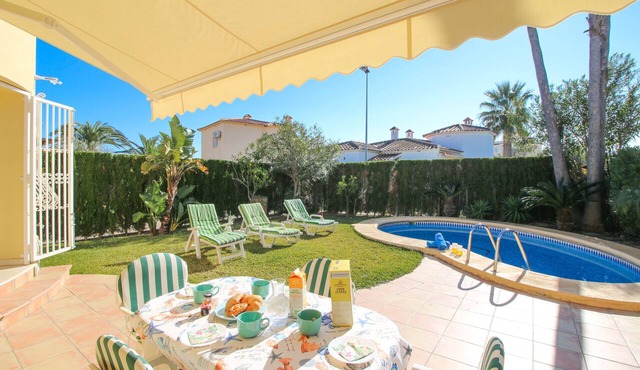 Beautiful Villa with pool in Oliva Nova Golf